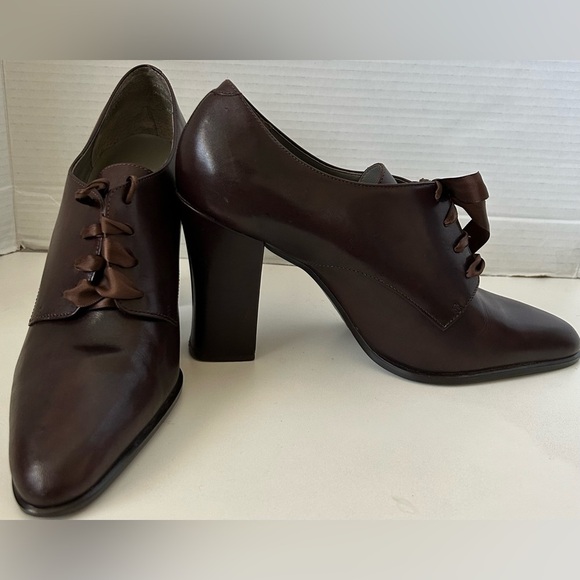 LIKE NEW VINTAGE OXFORD STYLE LACE UP WESTIES Sz. 10. RICH BROWN, RIBBON LACES - Picture 5 of 11